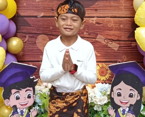 Screenshot of Swoop game showing colorful game interface with characters and gameplay elements